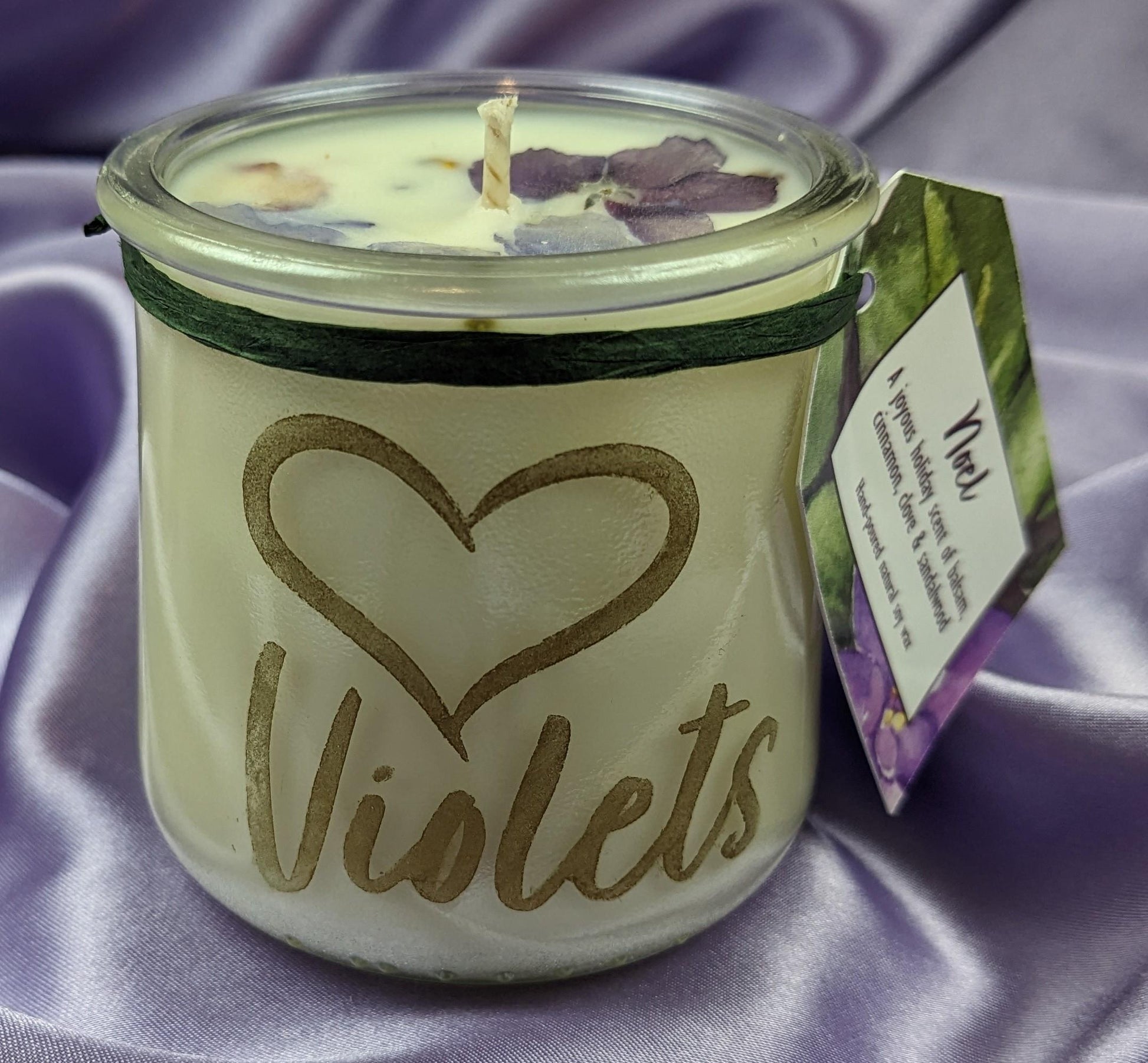 African violet candle dried violet flowers balsam cinnamon clove sandalwood